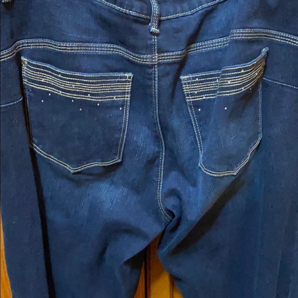 Jeans - Picture 3 of 3